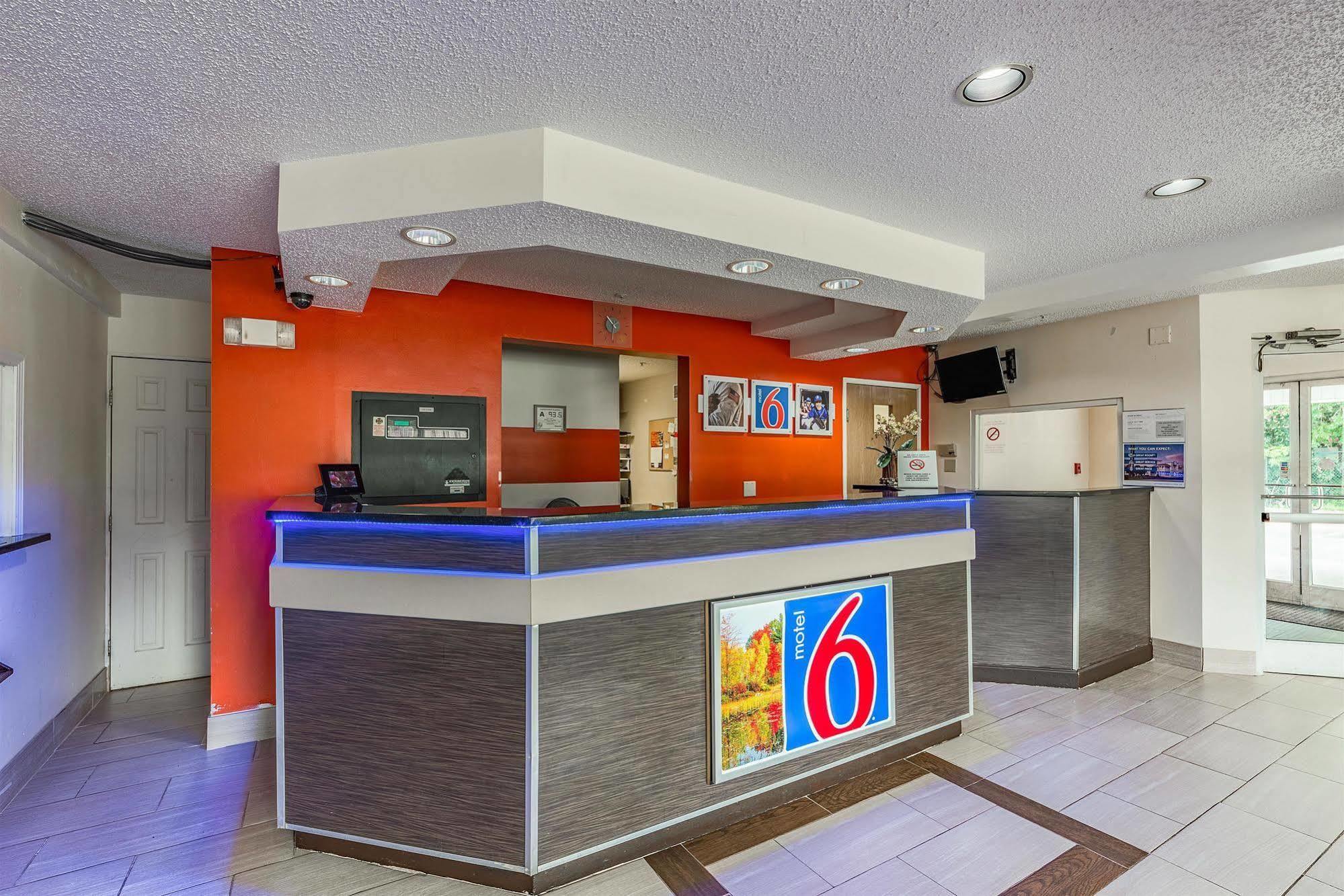 Motel 6-Charlotte, Nc - University Exterior foto