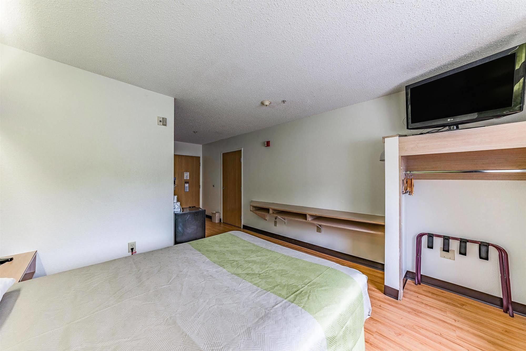 Motel 6-Charlotte, Nc - University Exterior foto